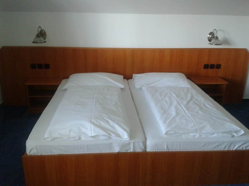 Penzion Stary Dvur Hotell Nové Dvory Rum bild